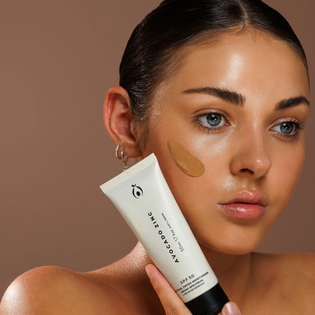 Avocado Zinc Tinted Moisturiser Medium Dark SPF 50 ml