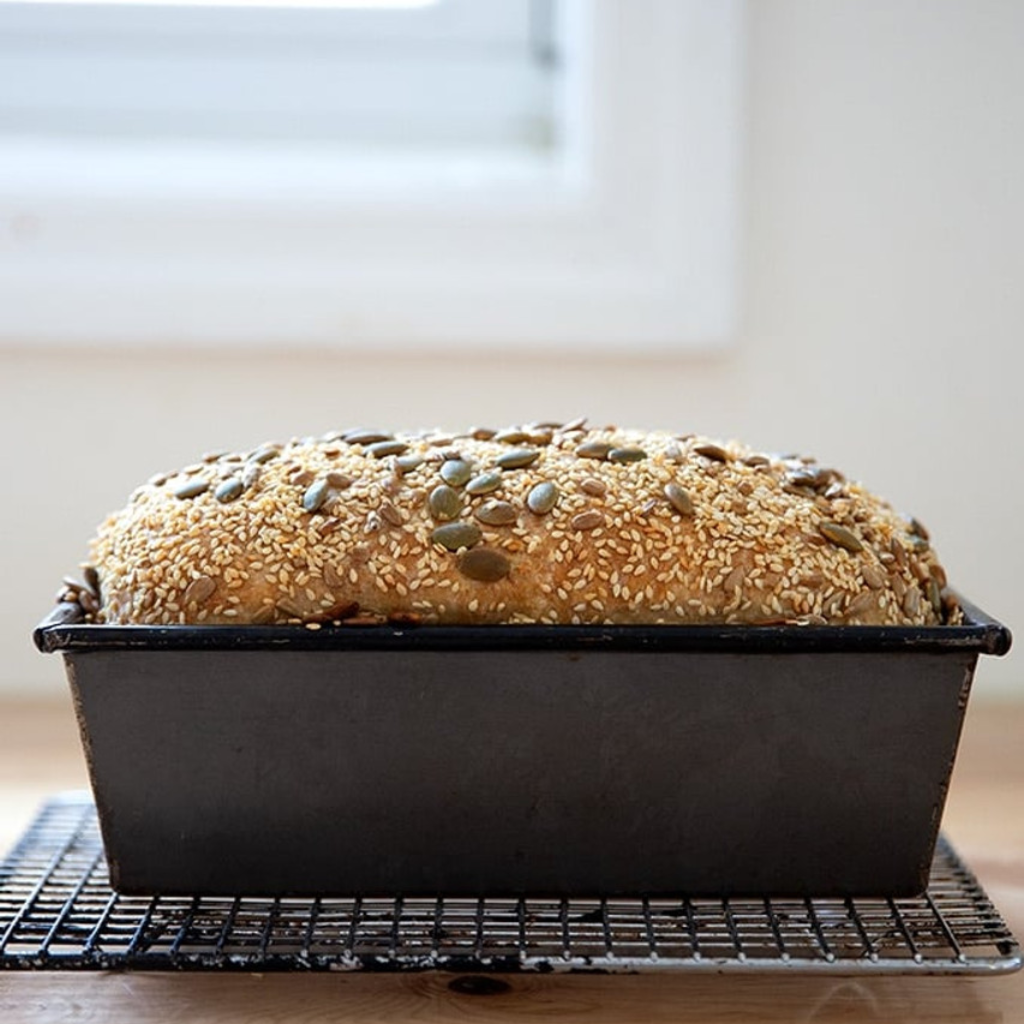 Classica Bread Loaf Pan Cast Iron Pre-Seasoned