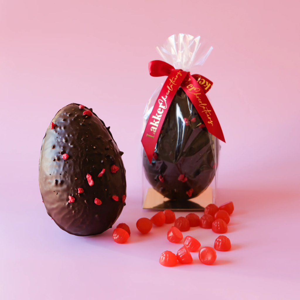Lakker Chocolatiers Rasberry & Pepperberry Dark Chocolate Egg (Vegan) 250 g
