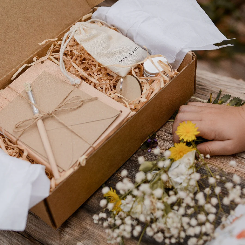 Poppy & Daisy Flower Press