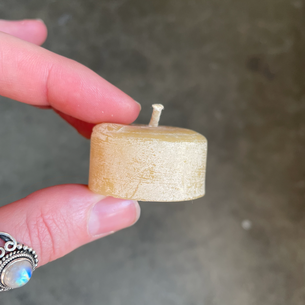 Quenton's Tealight Candle (Single)