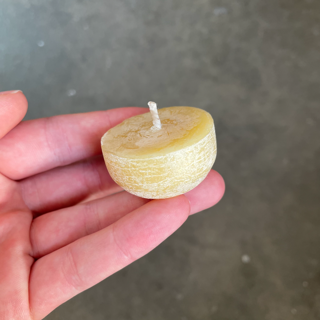 Quenton's Tealight Candle (Single)