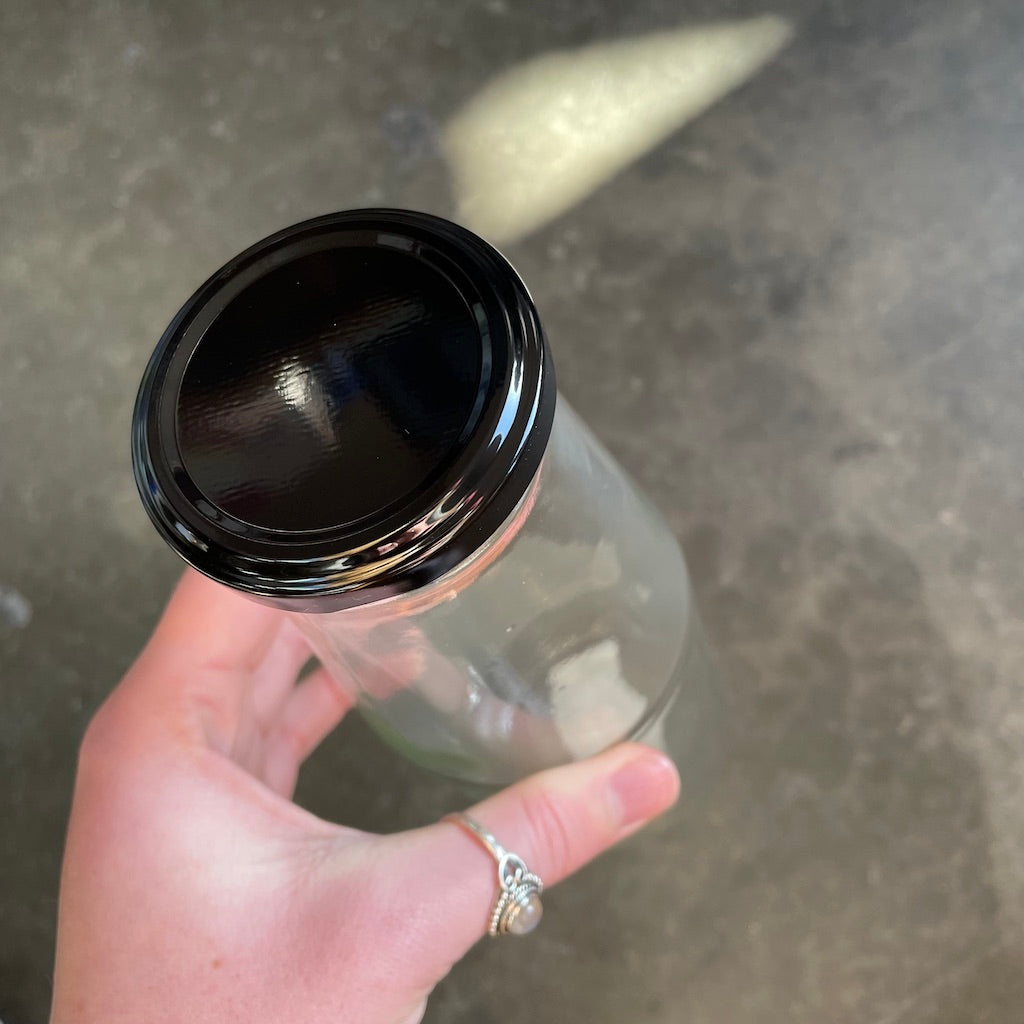 Sauce Bottle Glass with Lid 720 ml