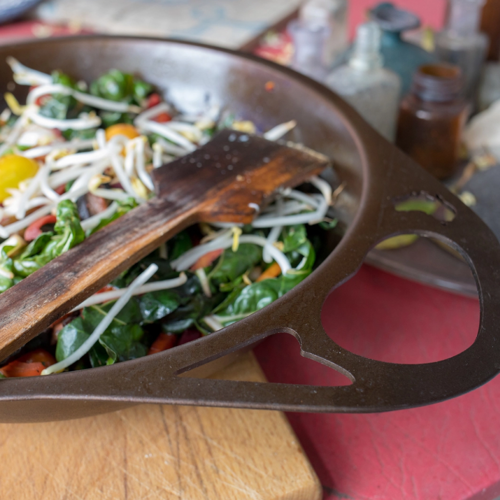 Solidteknics Aus-Ion Quenched Dual Handled Wok 30 cm