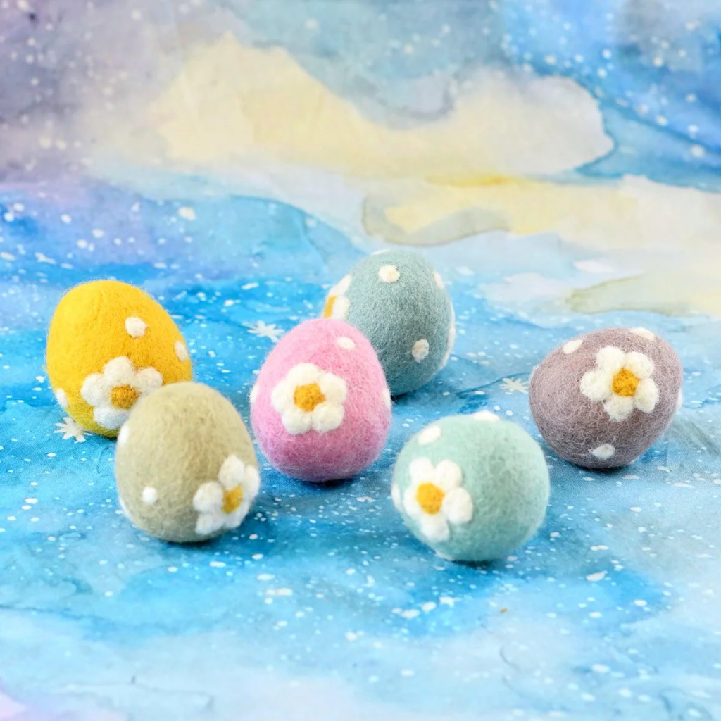 Tara Treasures Felt Floral and Dots Egg