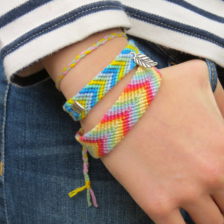 Buttonbag Friendship Bracelets