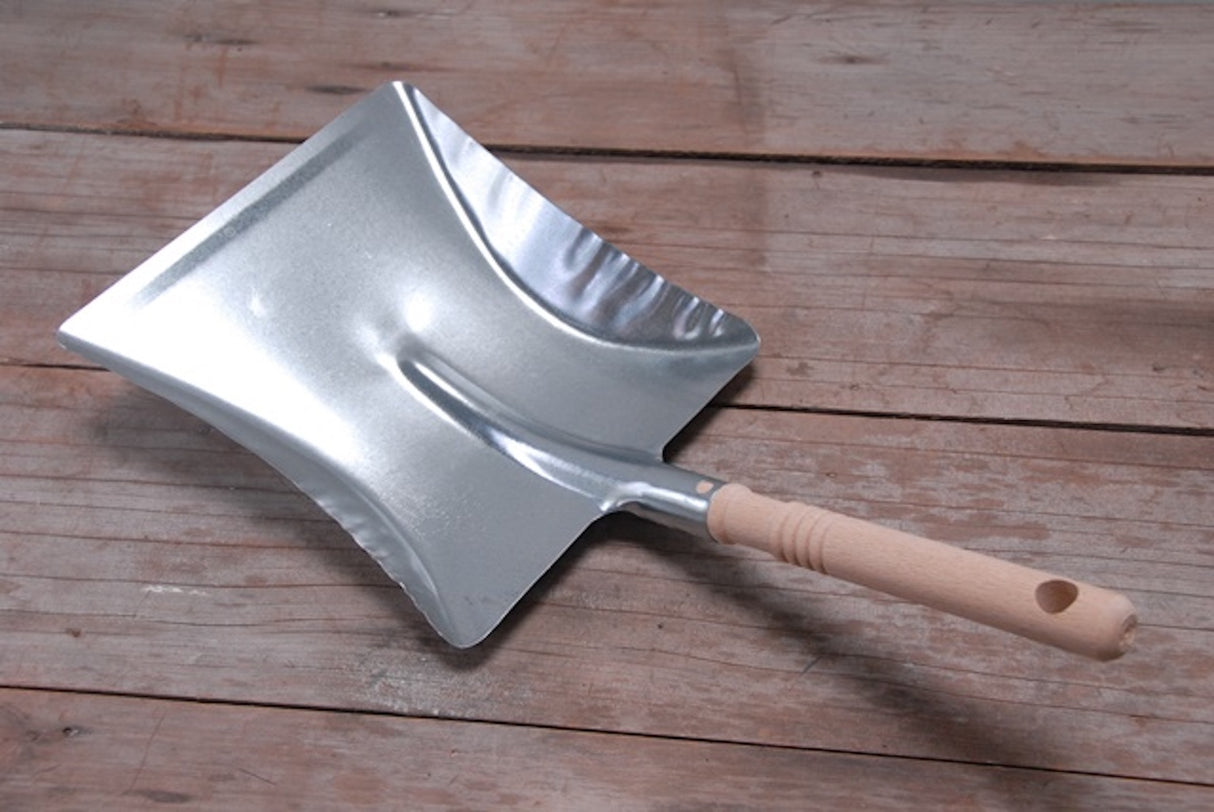 Kellerbursten Dustpan Galvanised