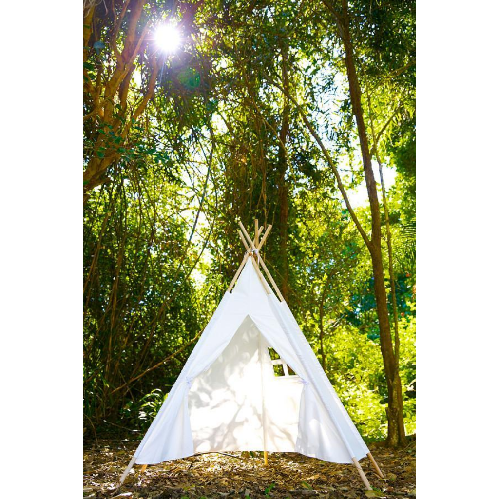 Rainbows & Clover Teepee